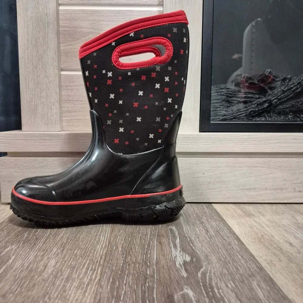 Bogs Kids Classic Plus Waterproof Boots Black Red Cross Print Pull On Size 1